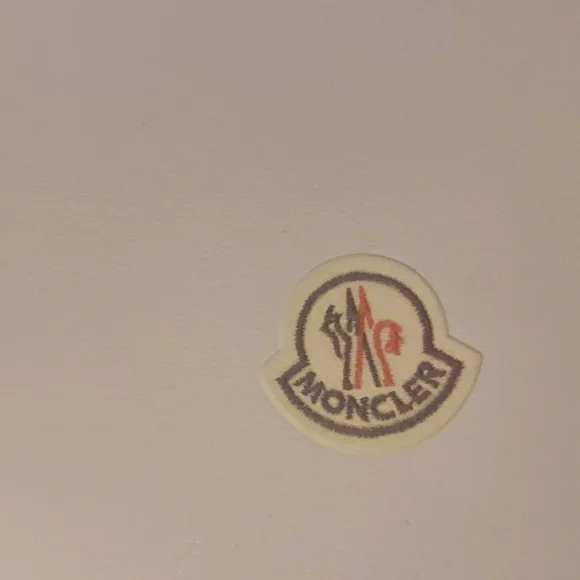 Moncler Box - Authentic - Picture 2 of 4